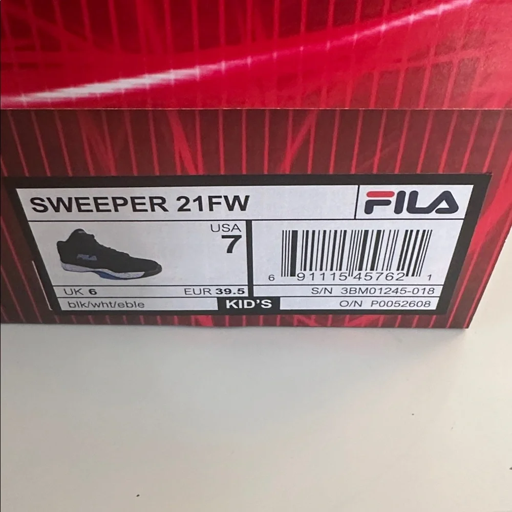 Fila Kid's Sweeper 21FW Black White Blue Sneakers Size 7 Youth New in‎ Box!